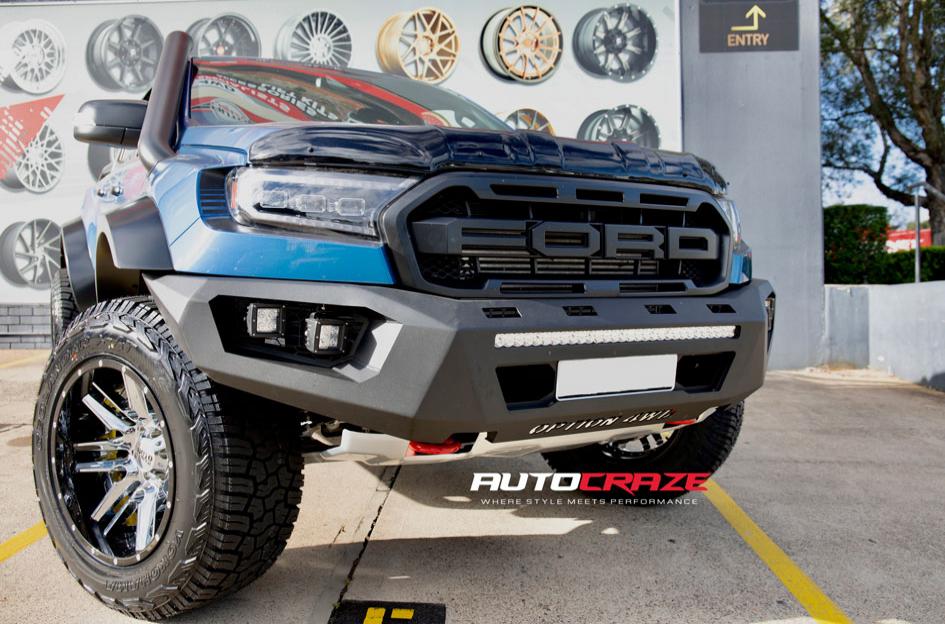 FORD RANGER RAPTOR MO202 CHROME GLOSS BLACK LIP