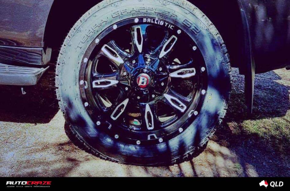 TOYOTA-PRADO-SCYTHE-GLOSS-BLACK-MILLED-ACCENTS