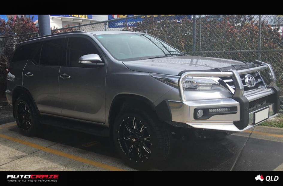 TOYOTA FORTUNER SCYTHE GLOSS BLACK MILLED ACCENTS