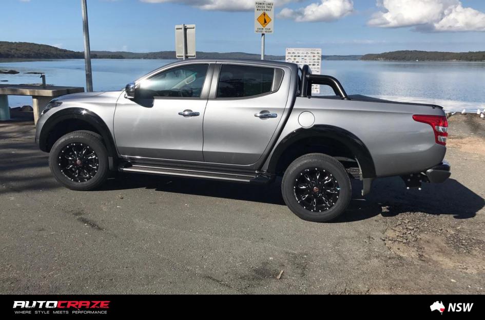 MITSUBISHI TRITON SCYTHE GLOSS BLACK MILLED ACCENTS