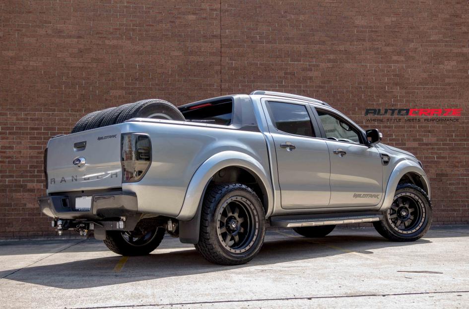 FORD-RANGER-TROPHY-MATTE-BLACK-WITH-ANTHRACITE-RING