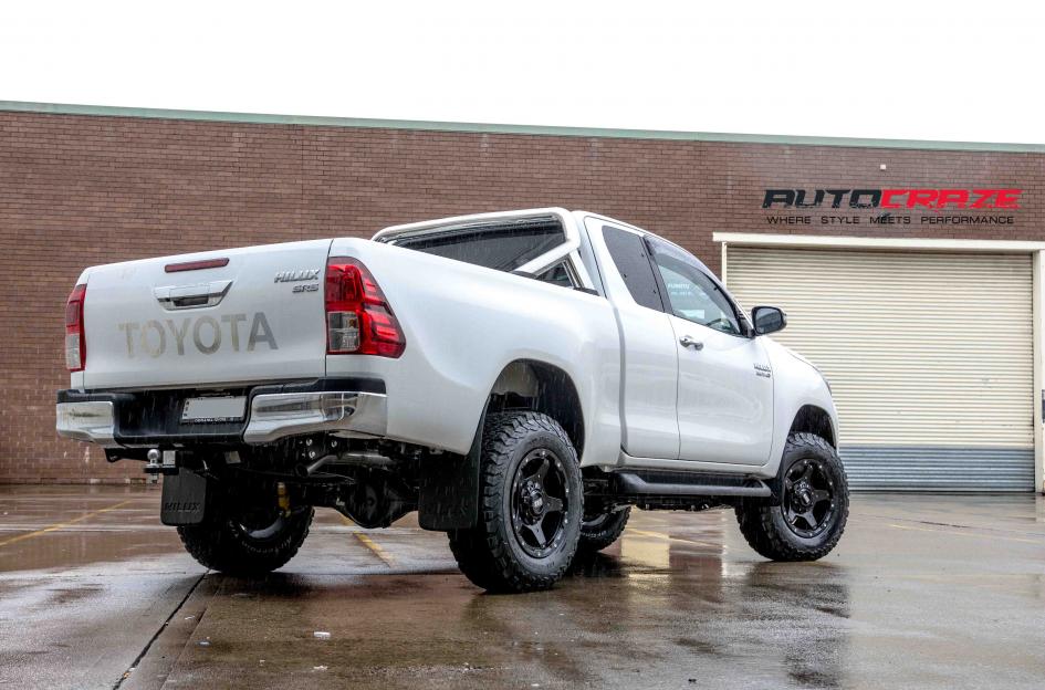TOYOTA HILUX N80 4WD GD04 MATTE BLACK