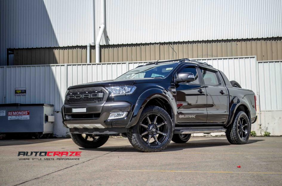 FORD RANGER COUPLER BLACK MACHINED WITH DARK TINT