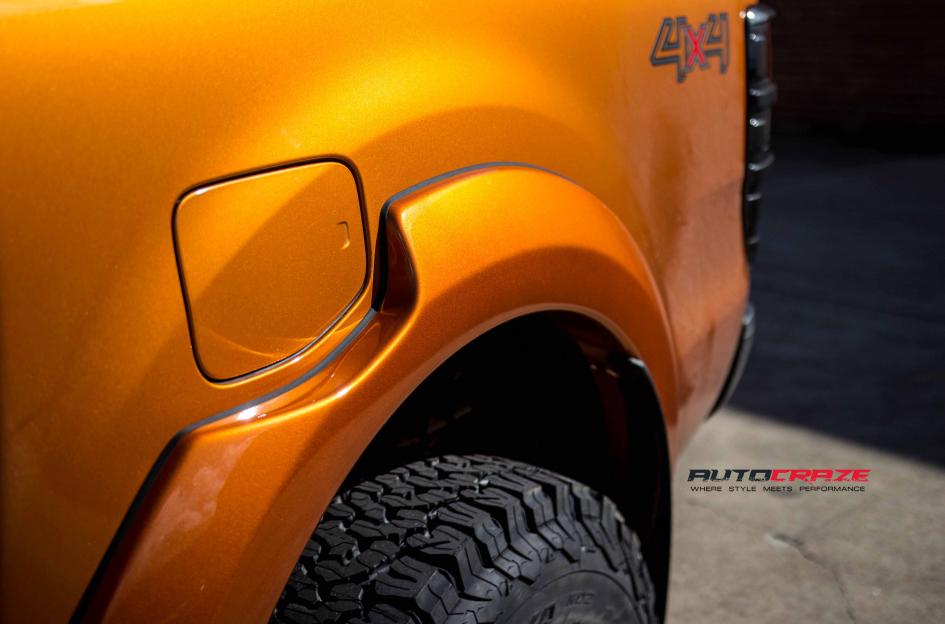 FORD RANGER BEAST BLACK MACHINED WITH DARK TINT