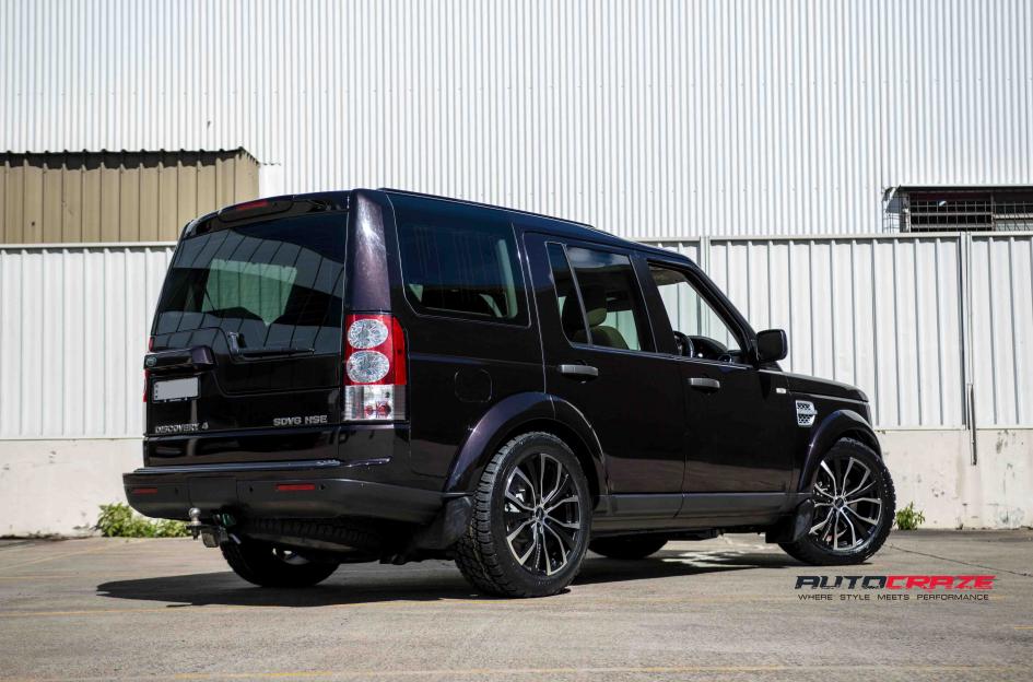 LAND-ROVER-DISCOVERY-ULTIMATE-MATTE-BLACK-OR-POLISH-ACCENTS