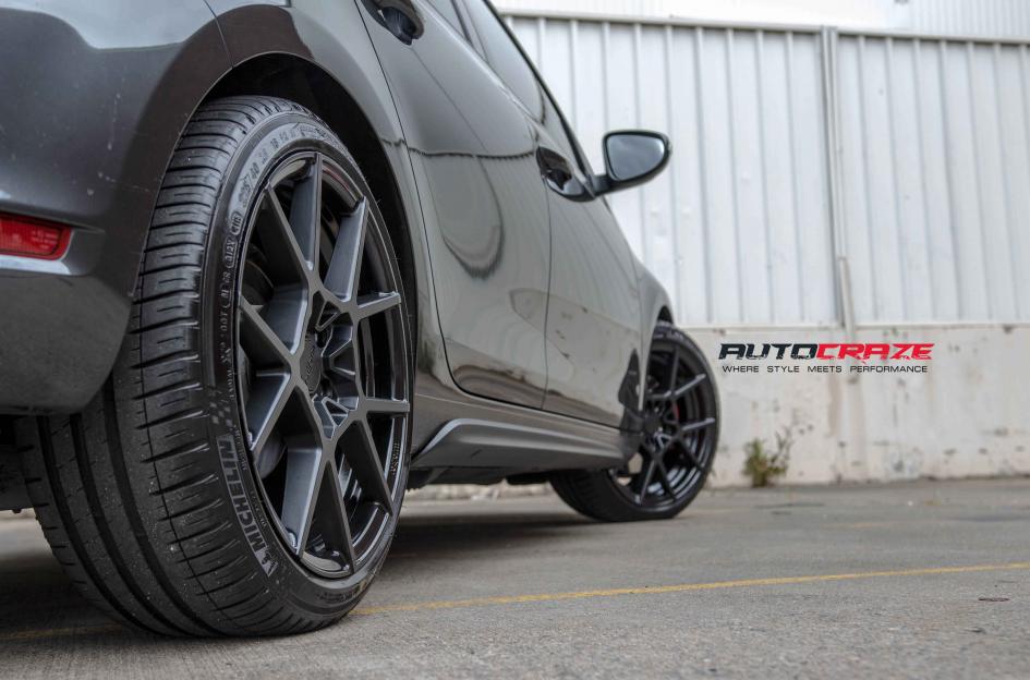 VOLKSWAGEN GOLF KPS MATTE BLACK 3