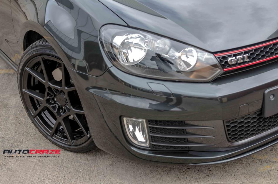 VOLKSWAGEN GOLF KPS MATTE BLACK 3