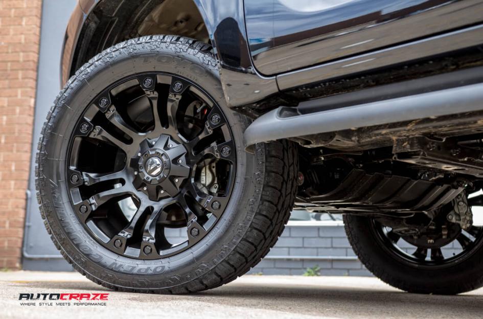 TOYOTA HILUX N80 4WD VAPOR MATTE BLACK