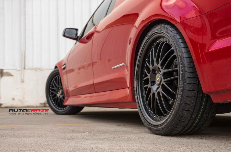 HOLDEN-COMMODORE-OM-FULL-SATIN-BLACK
