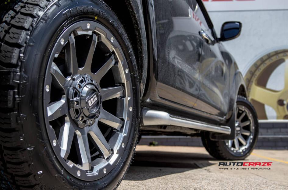 NISSAN NAVARA GD05 GRAPHITE WITH MILLED ACCENTS