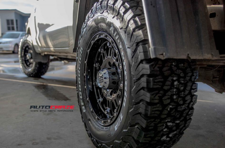 TOYOTA HILUX N70 4WD HOSS XD GLOSS BLACK