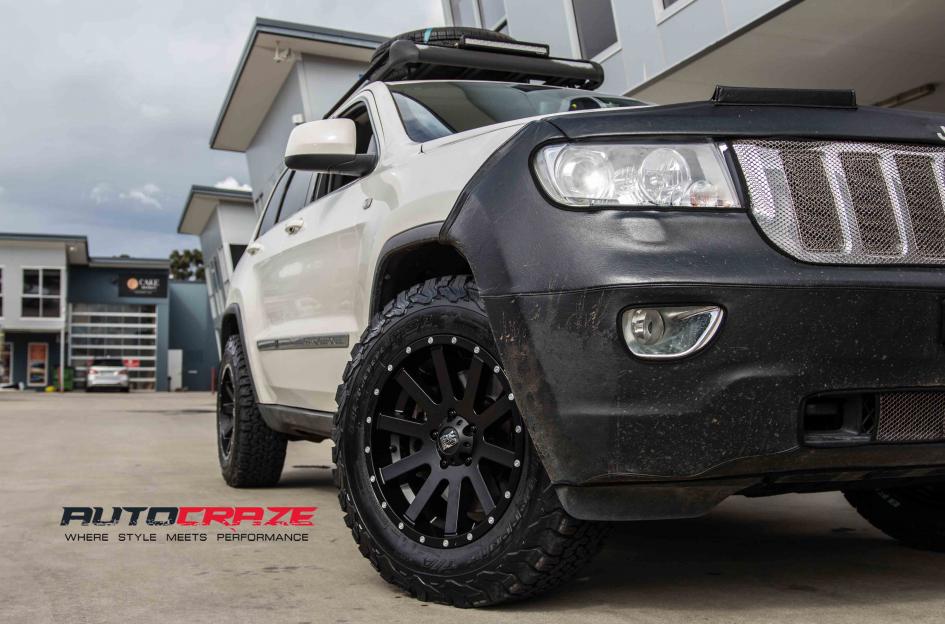 JEEP-GRAND-CHEROKEE-HEIST-SATIN-BLACK