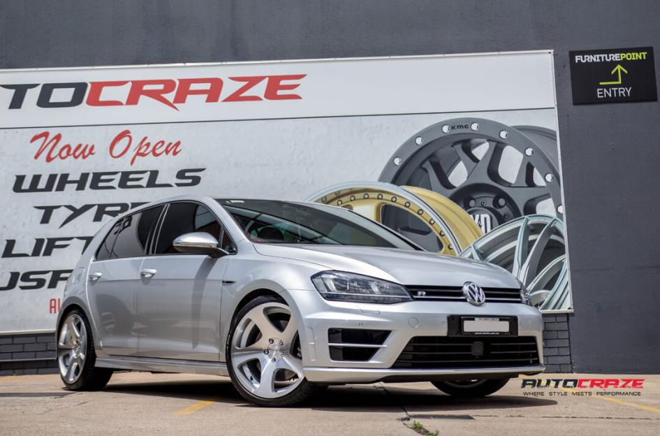 VOLKSWAGEN-GOLF-TMB-SILVER-MACHINED-FACE