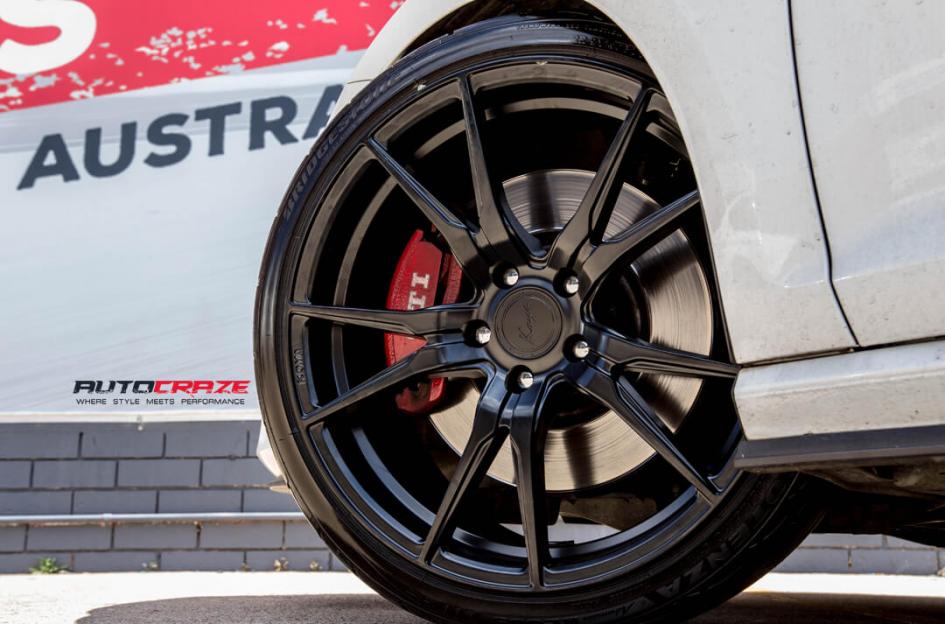 VOLKSWAGEN GOLF SF06 SATIN BLACK