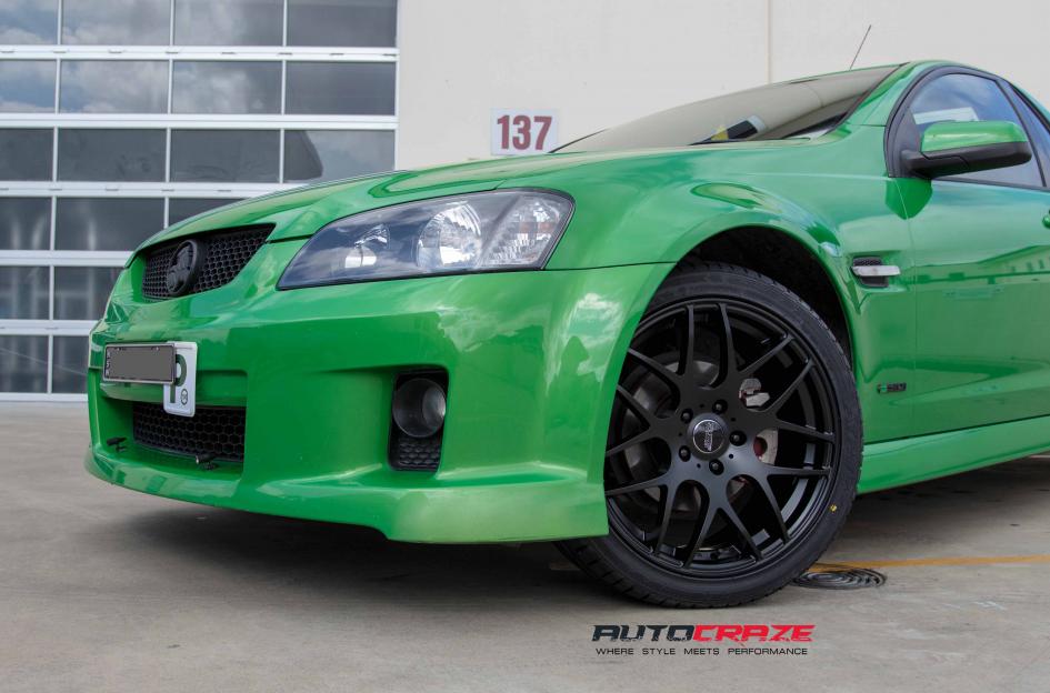 HOLDEN-COMMODORE-M-SPEC-MATTE-BLACK-2