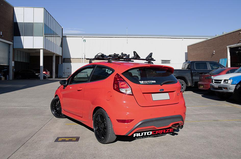 FORD FIESTA SF02 GLOSS BLACK