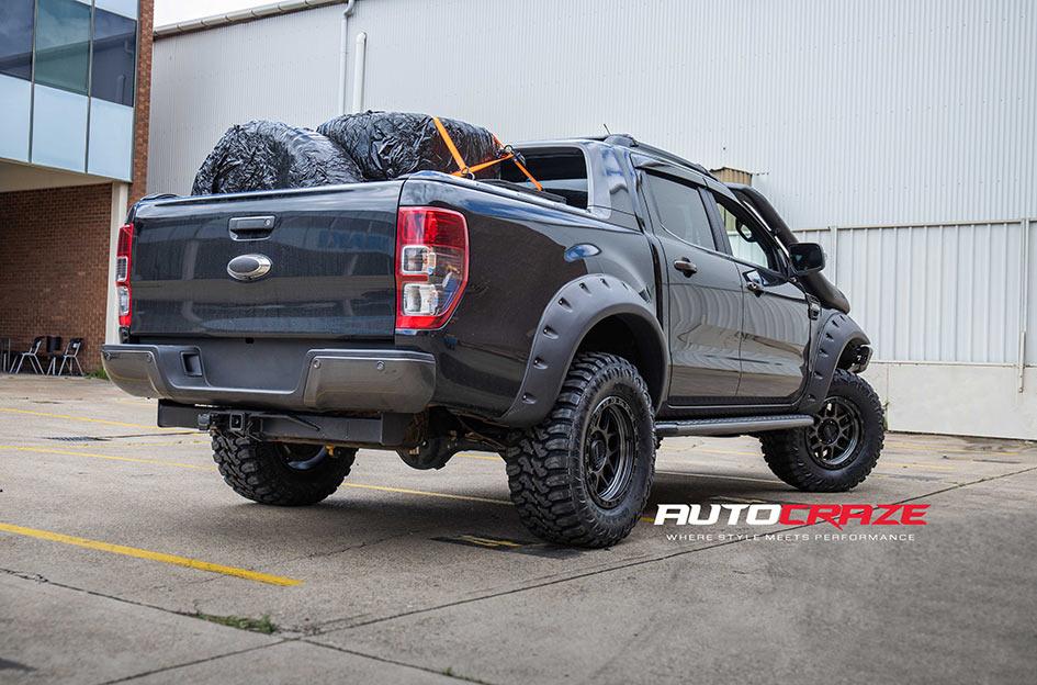 FORD RANGER KM544 MESA SATIN BLACK GLOSS BLACK LIP