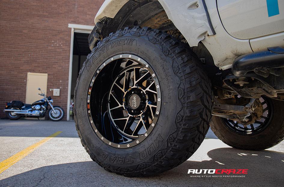 FORD RANGER MO985 GLOSS BLACK MACHINED