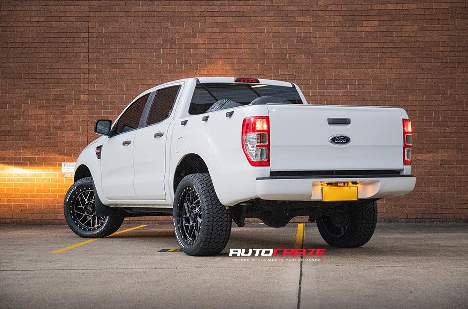 FORD RANGER MO985 GLOSS BLACK MACHINED