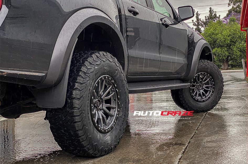 FORD RANGER RAPTOR REBEL ANTHRACITE CENTER W BLACK LIP