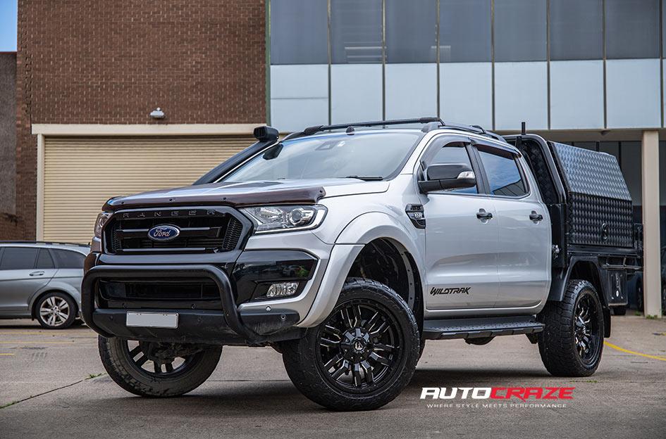 FORD-RANGER-SLEDGE-GLOSS-BLACK-MILLED-ACCENTS