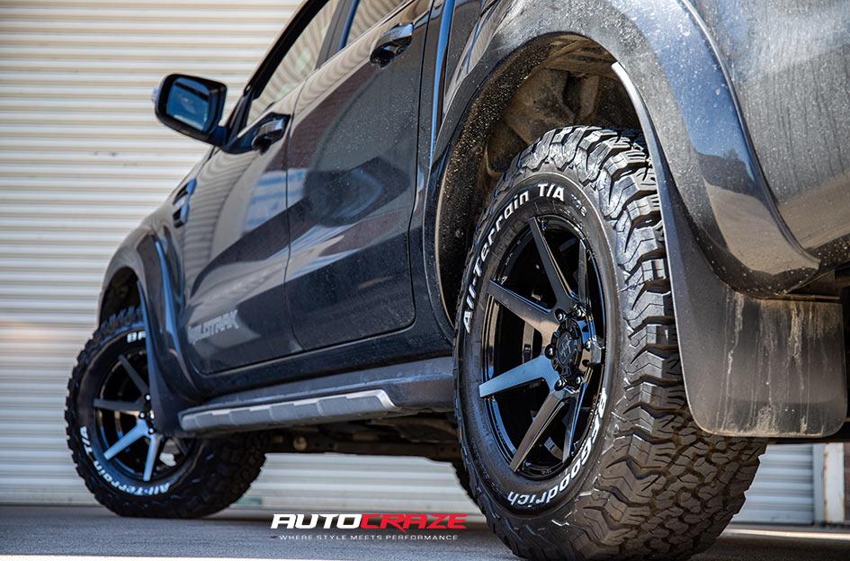 FORD RANGER AVALANCHE MATTE BLACK GREY FACE