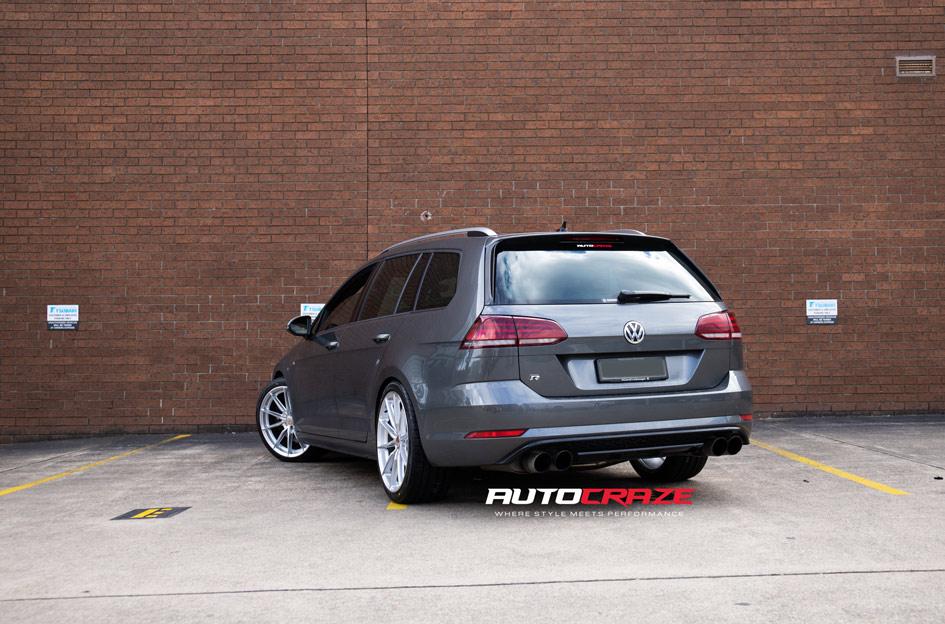 VOLKSWAGEN GOLF ZR6 POLISHED SILVER