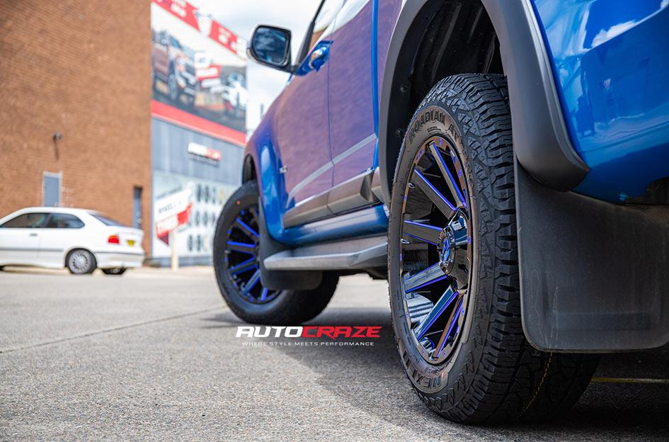 HOLDEN COLORADO CONTRA GLOSS BLACK BLUE TINTED CLEAR
