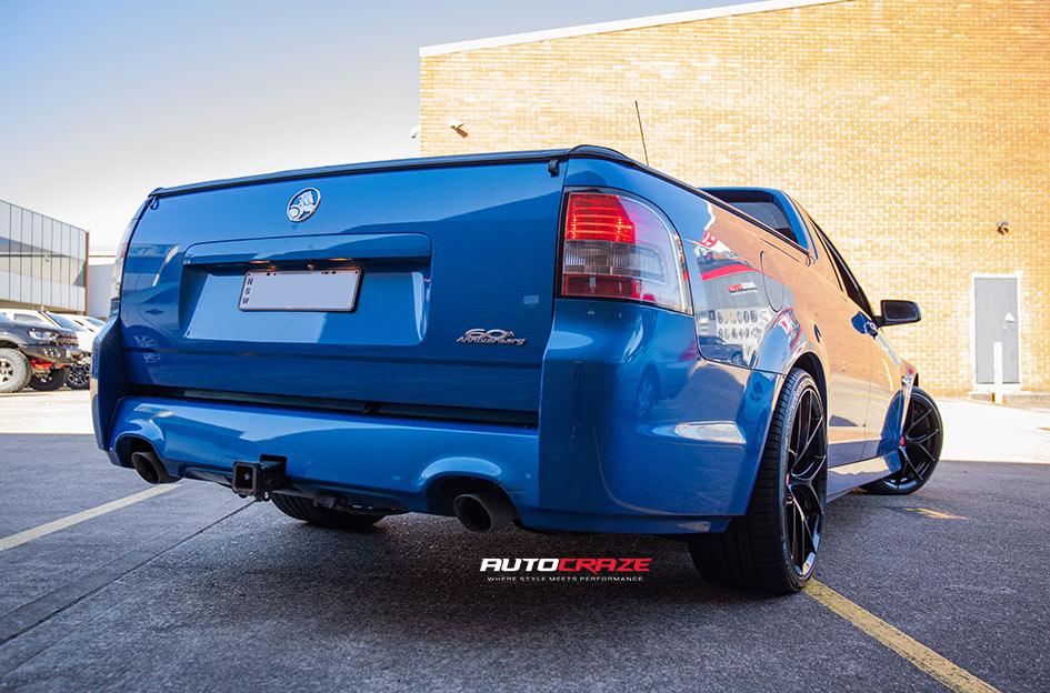 HOLDEN-COMMODORE-ZR3-GLOSS-BLACK