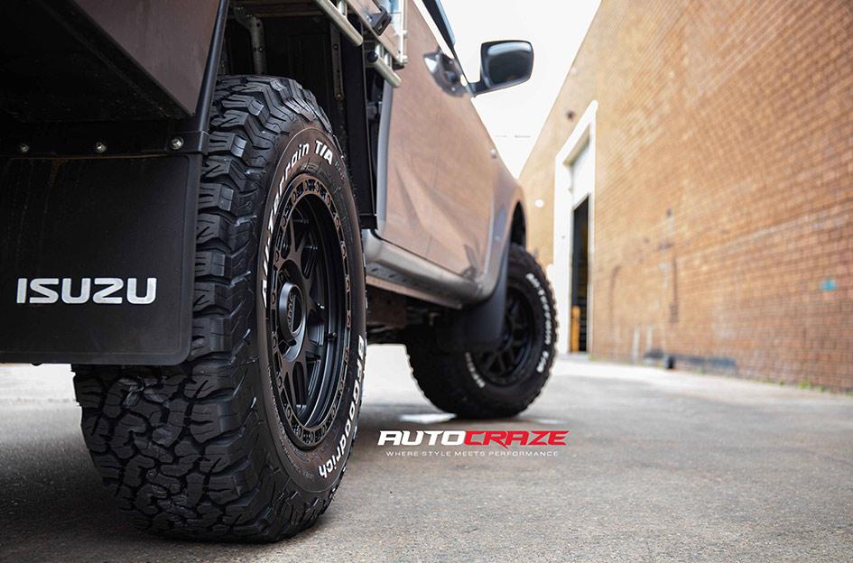 ISUZU DMAX MESA MATTE BRONZE BLACK LIP