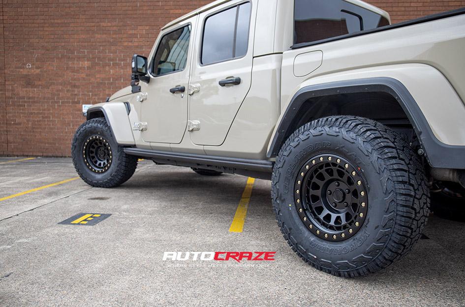 JEEP GLADIATOR BOXER GUN BLACK