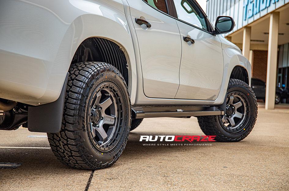 MITSUBISHI TRITON BLOCK MATTE ANTHRACITE BLACK RING
