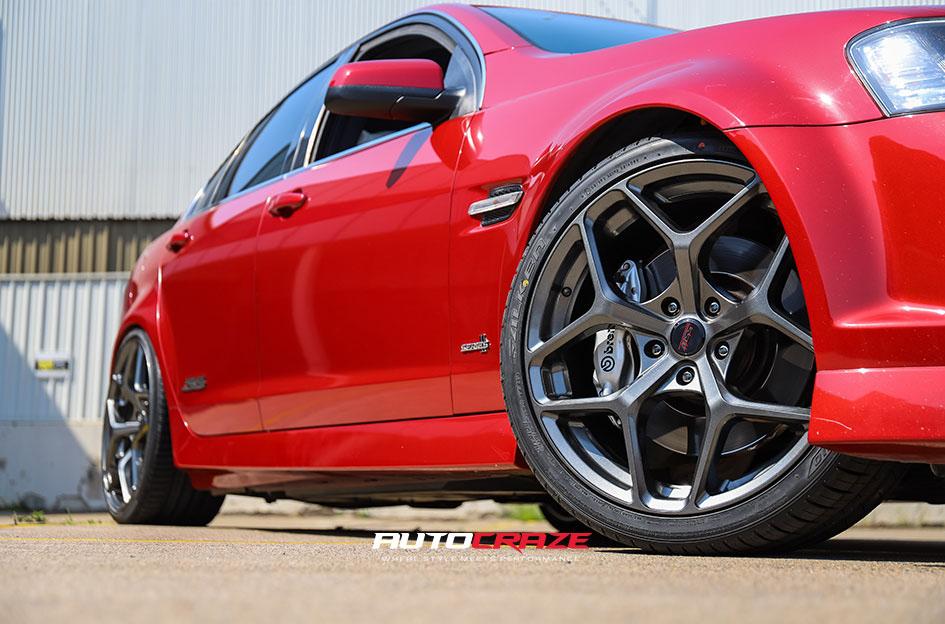 HOLDEN-COMMODORE-DOMINATE-GUNMETAL