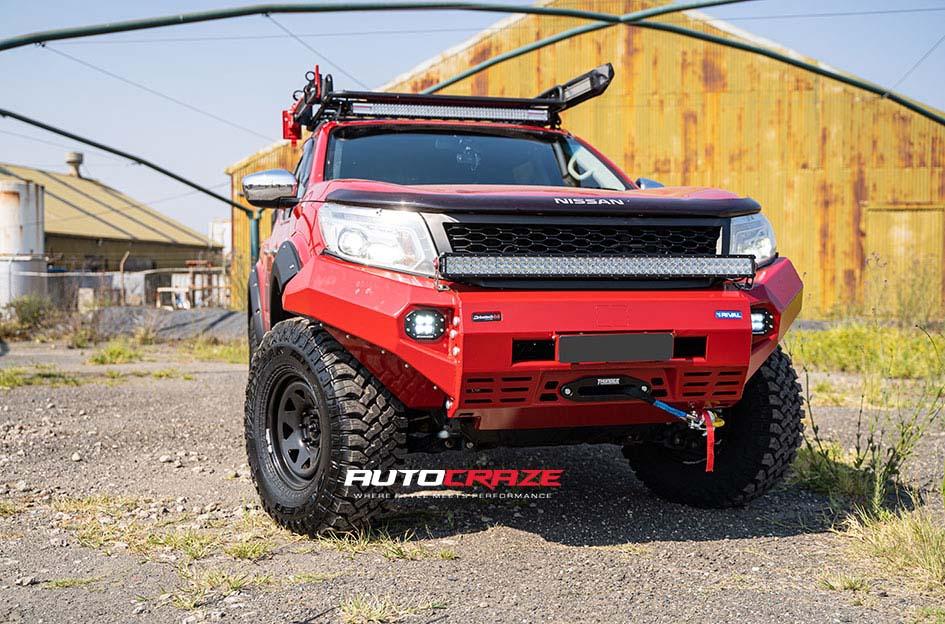NISSAN-NAVARA-D-HOLE-BLACK