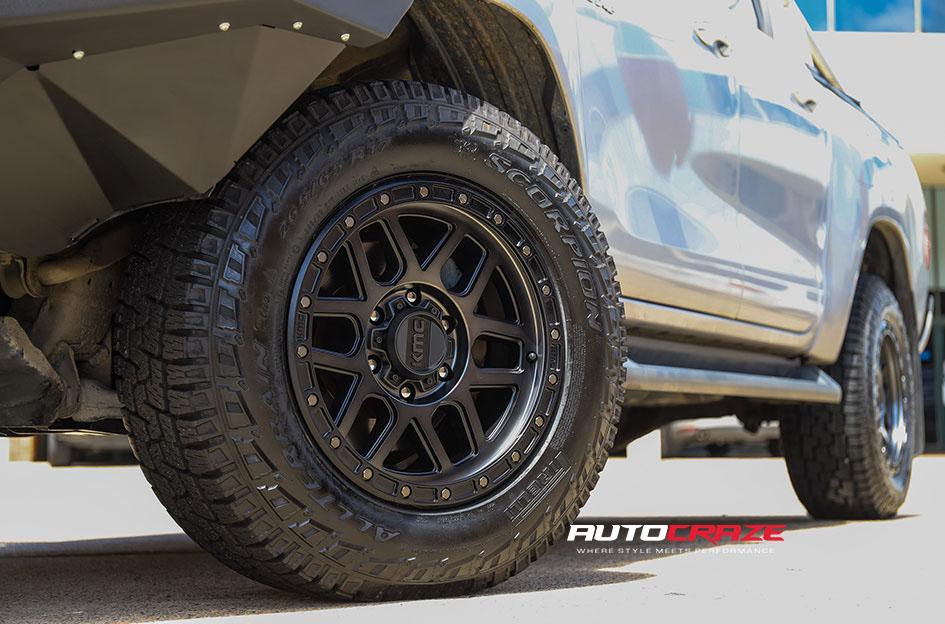 TOYOTA HILUX N80 4WD KM544 MESA SATIN BLACK GLOSS BLACK LIP