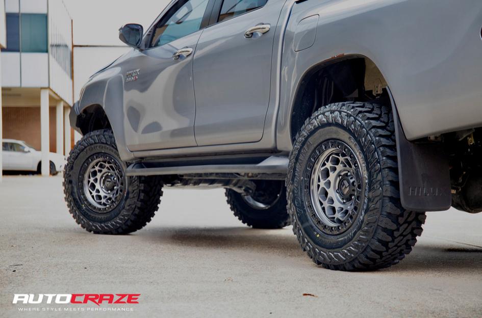 TOYOTA HILUX N80 4WD UNIT MATTE ANTHRACITE BLACK RING