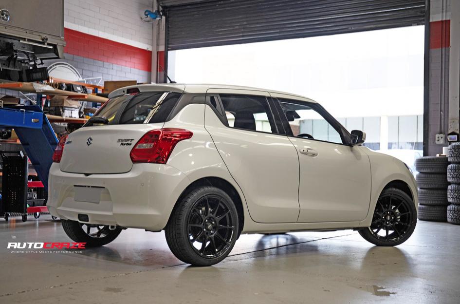 SUZUKI SWIFT ROTATE MATTE BLACK 