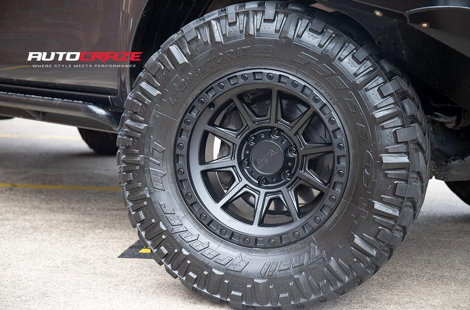 TOYOTA HILUX N80 4WD AX202 CAST IRON BLACK