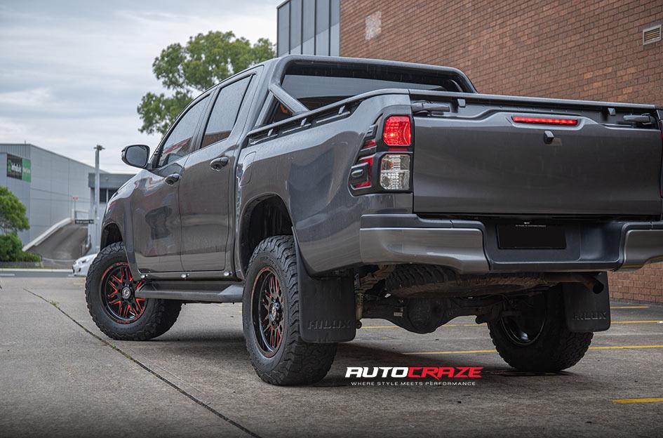TOYOTA HILUX 4WD