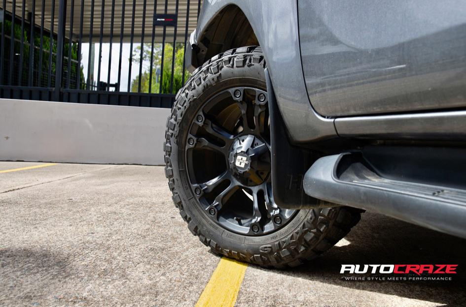TOYOTA HILUX N80 4WD BROOKLYN MATTE BLACK