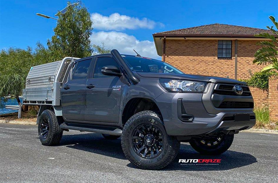 TOYOTA HILUX N80 4WD BLITZ GLOSS BLACK