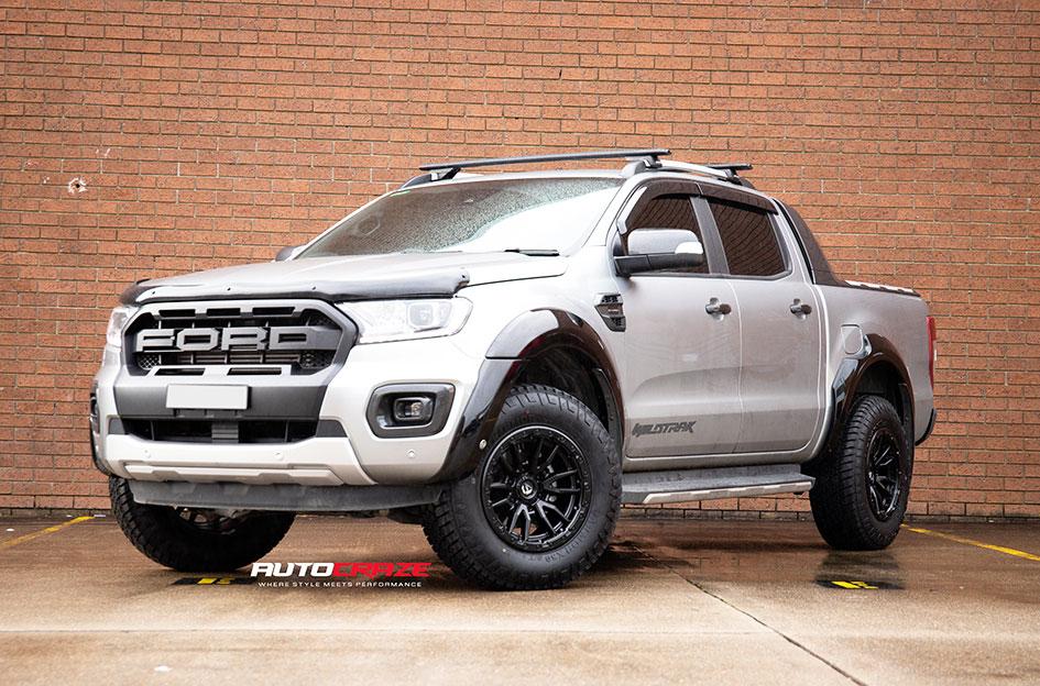 FORD RANGER CLASH GLOSS BLACK