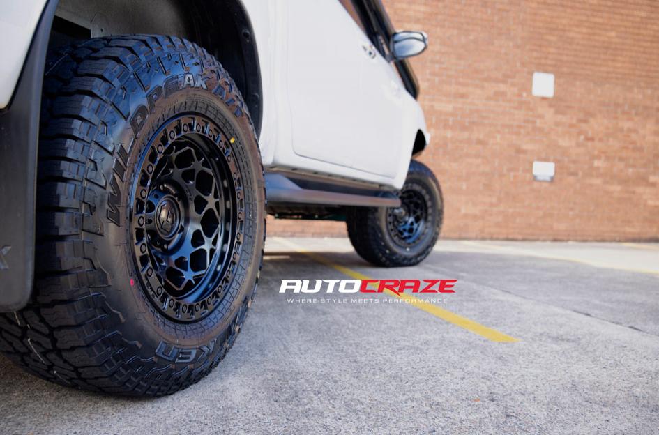 TOYOTA HILUX N80 4WD UNIT MATTE BLACK
