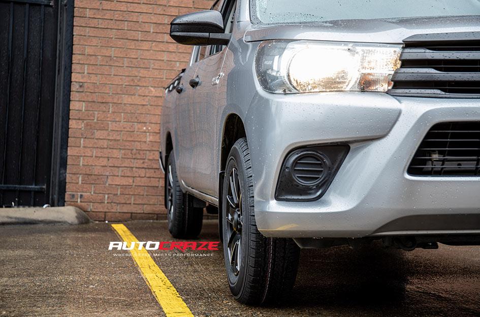 TOYOTA HILUX N80 4WD ROK SATIN BLACK PIPED