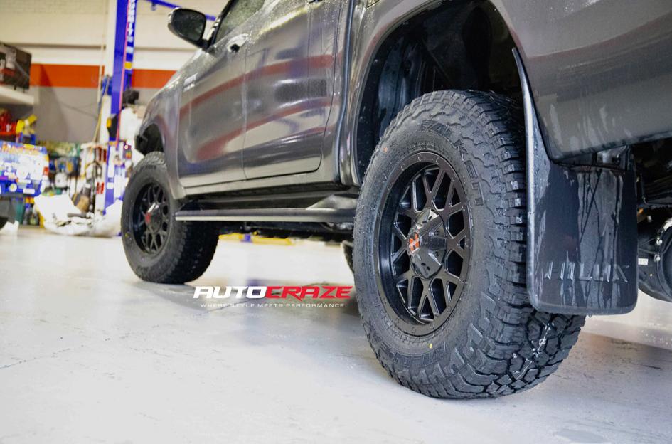 TOYOTA HILUX N80 4WD JUDGE MATTE BLACK