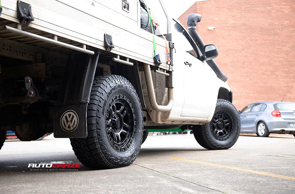VOLKSWAGEN AMAROK BERRETT SATIN BLACK