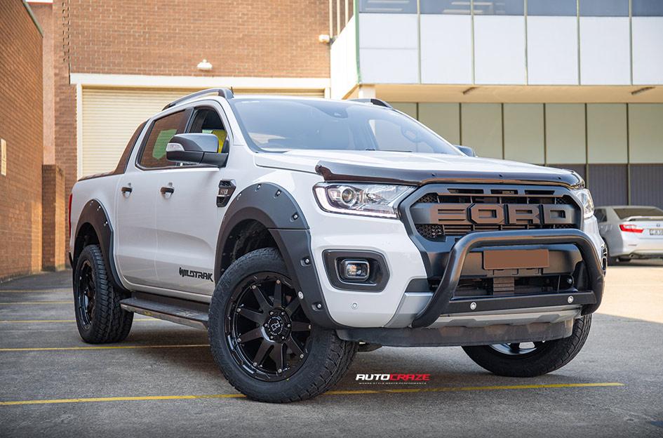 FORD RANGER OCEANO GLOSS BLACK