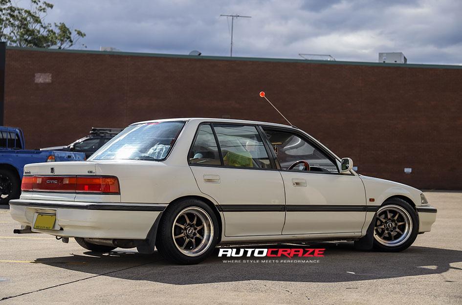 HONDA-CIVIC-TUNING-BRONZE-POLISHED-LIP