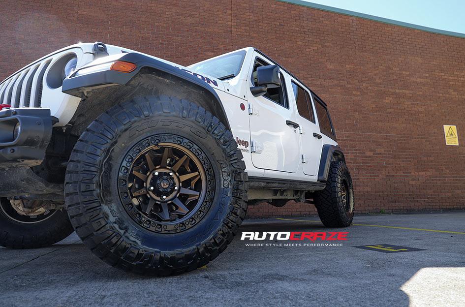 JEEP WRANGLER COVERT BRONZE BLACK LIP