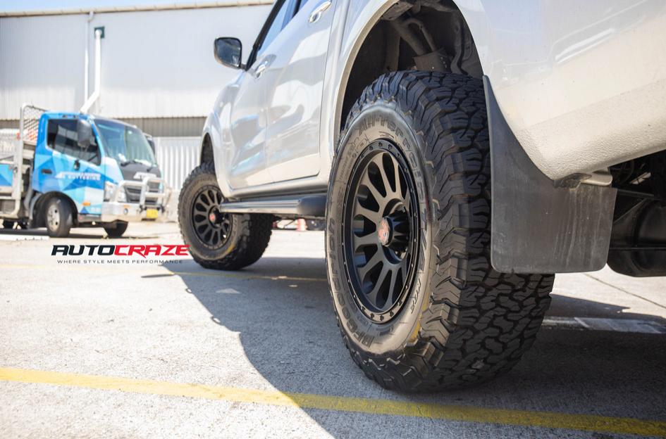 NISSAN-NAVARA-VICTIM-MATTE-BLACK